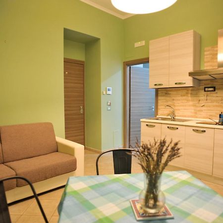 In Center Apartaments サレルノ エクステリア 写真