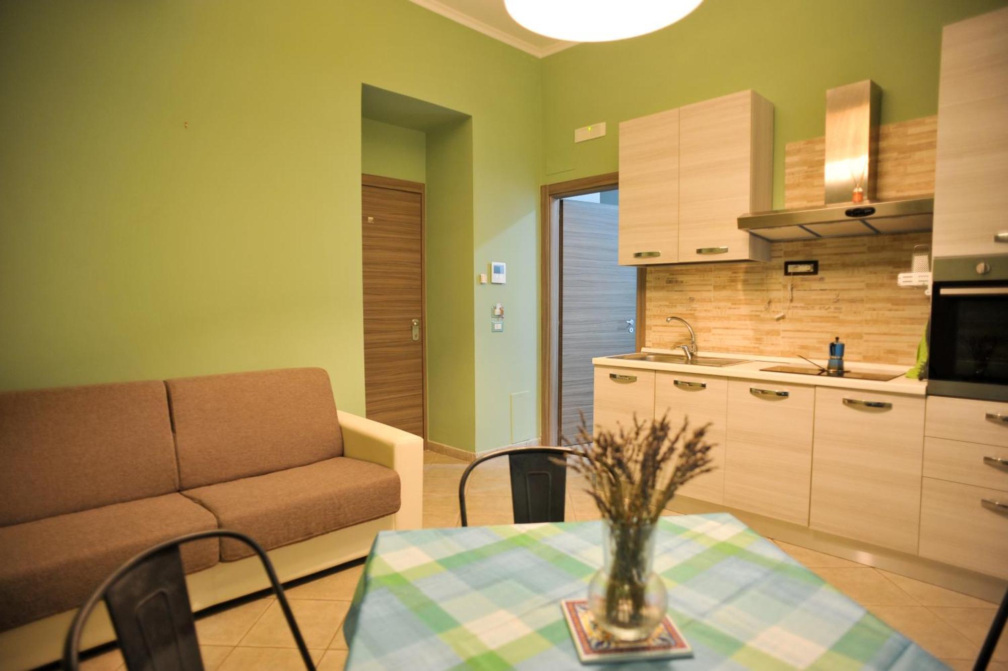 In Center Apartaments サレルノ エクステリア 写真